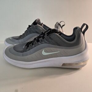 Nike Women's Size 7.5 Air Max Axis AA2168-001 Gray Running Sneaker Shoes EUC